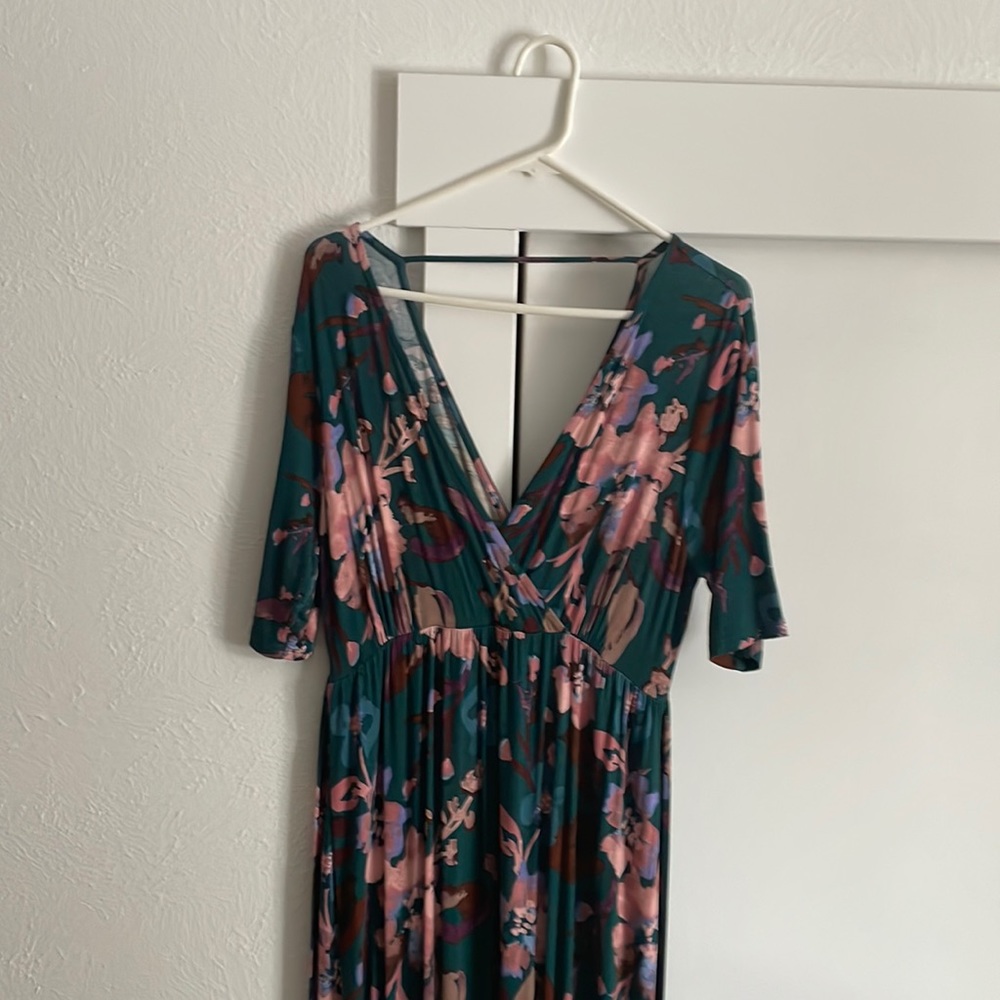 Jessica Simpson maternity dresss